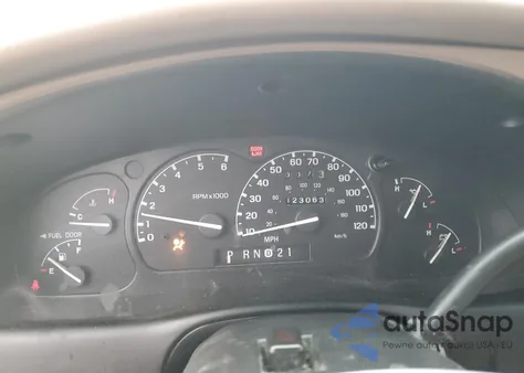 2000 Ford Explorer Xlt from USA, damaged, VIN 1FMZU63X5YUB61399